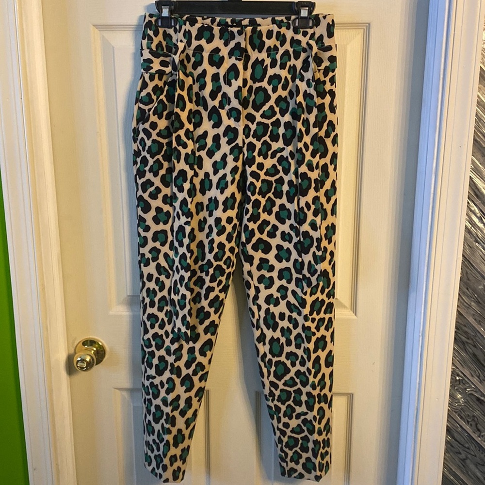 NY & Co green leopard pants